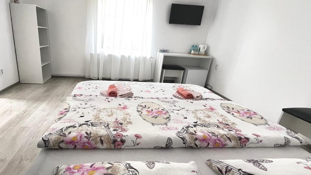 Apartament Linistit / Cozy Apartment Câmpulung Moldovenesc Eksteriør bilde